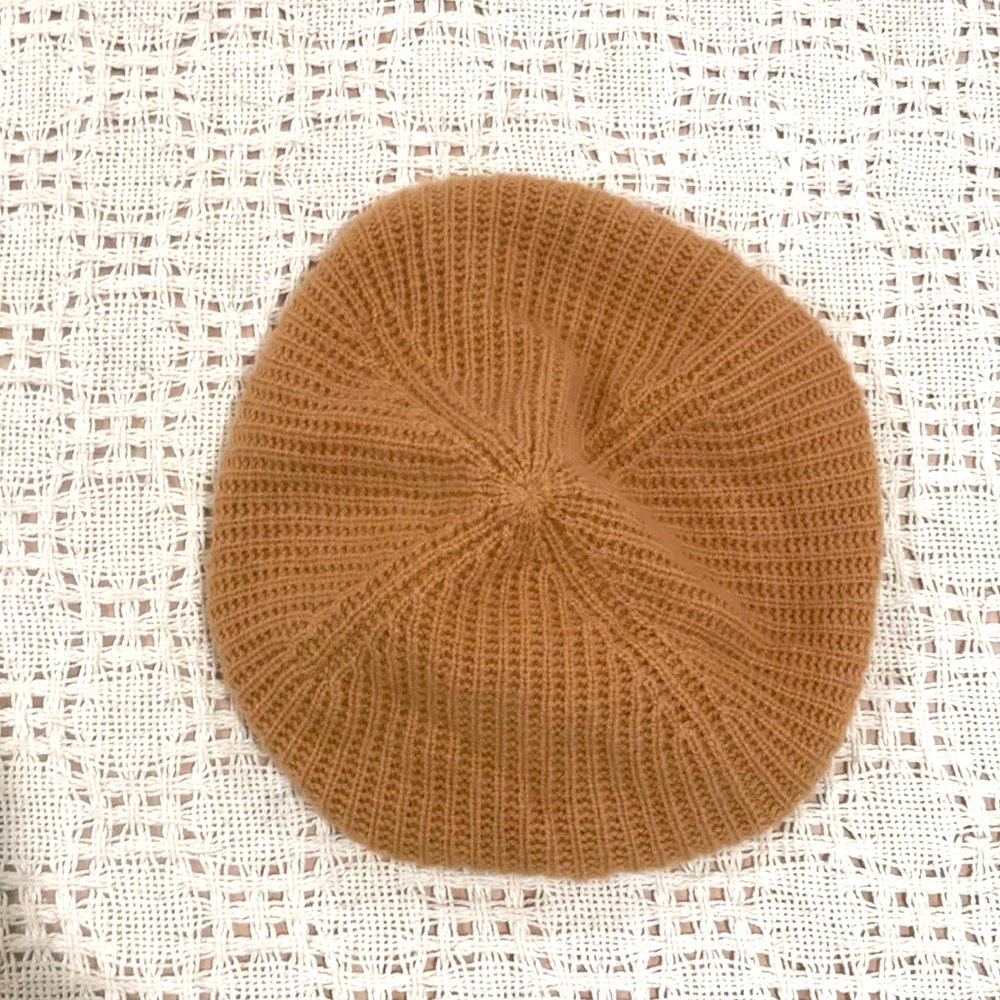 Super cute and chic Marc Jacobs 100% cashmere beanie beret hat